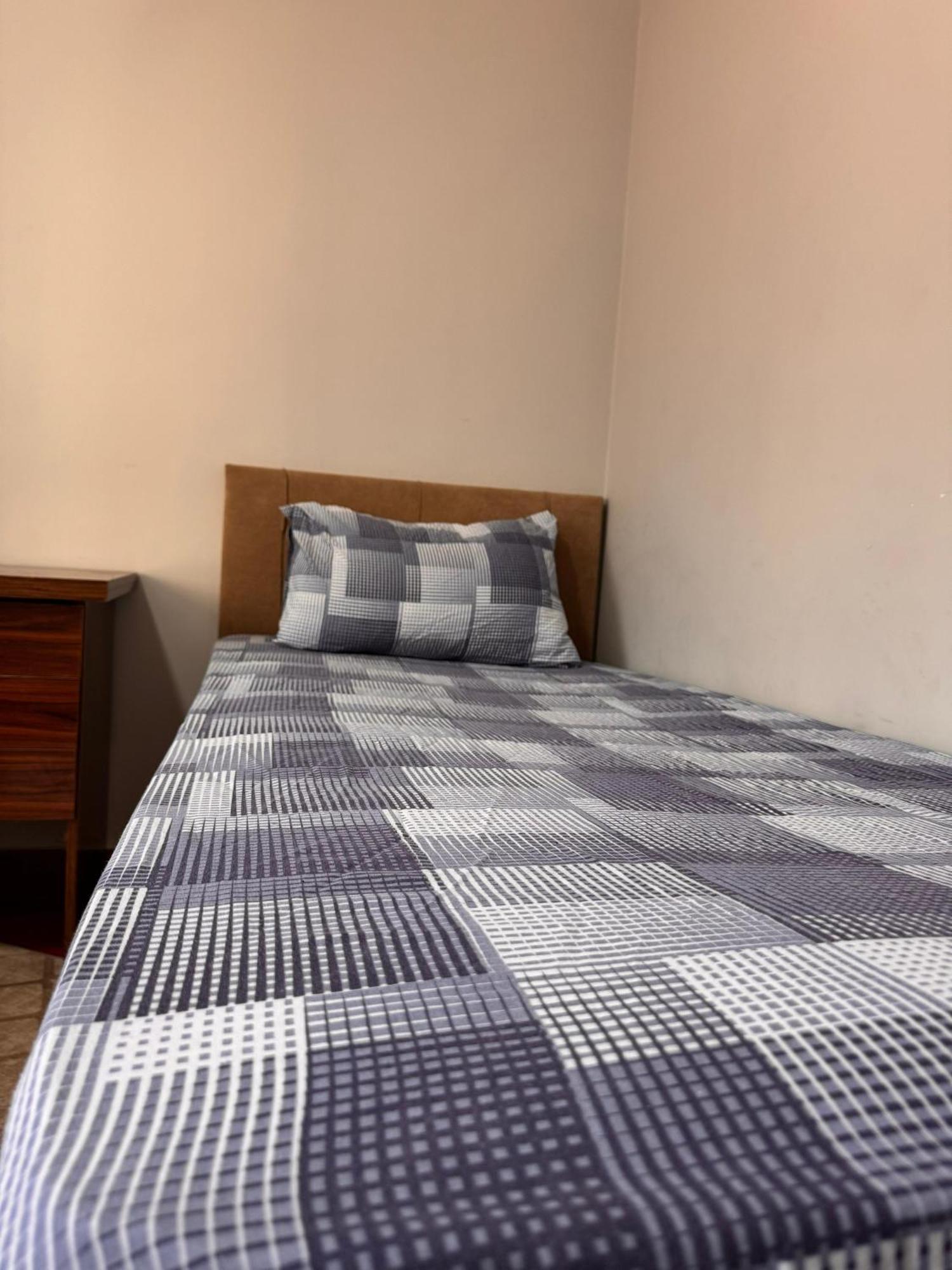 Transit Hotel Истанбул Стая снимка